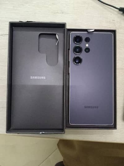 Samsung Galaxy S25 Ultra 256GB – Titanium Black | Urgent Sale