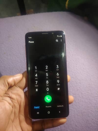 Samsung S9 in good condition