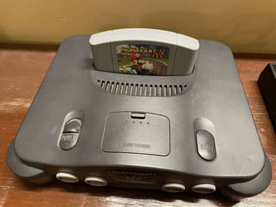Nintendo N64 PAL with mario kart and all accessories