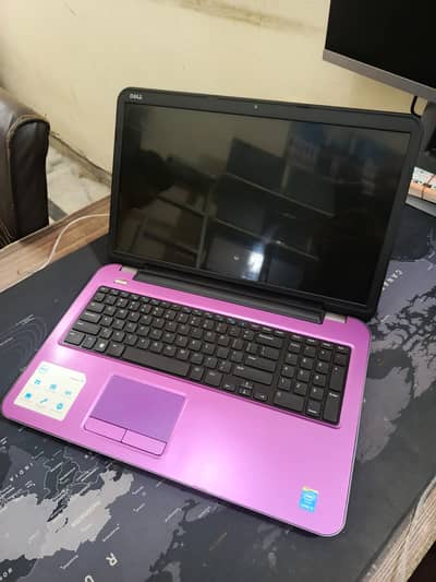 Dell Inspiron 17 5737 Core i5 4th Gen 8GB Ram 128GB SSD 17.3" Display