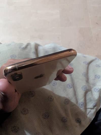 iphone xsmax ( pta prove )