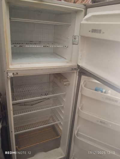 dawlance fridge double dor for sale