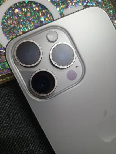 iphone 15 Pro Max 1 terabyte titanium color