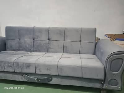 new Branded sofa comebed