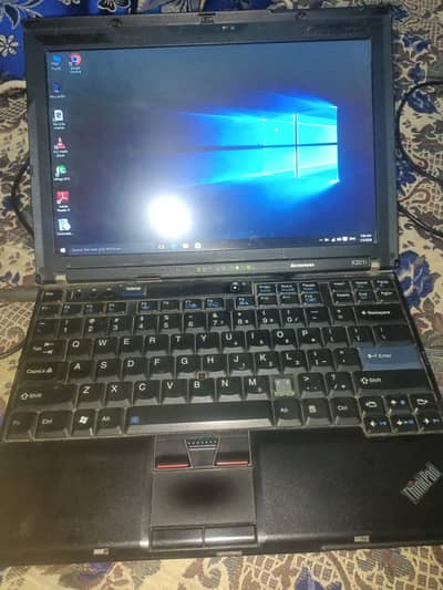 Lenovo i3 4Gb 256Gb ssd hard