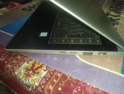 Hp ProBook 440 G5 "14.6" display core i5 7th gen 8 GB ram 256 SSD