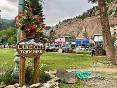 5 marla plots for sale in all over lake city