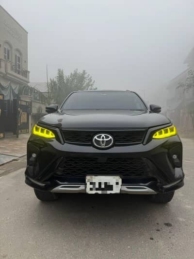 Toyota Fortuner Legender 2023 B2B Geniun