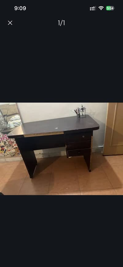 Computer table