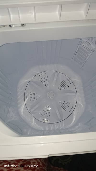Nasgas washing machine with spinner