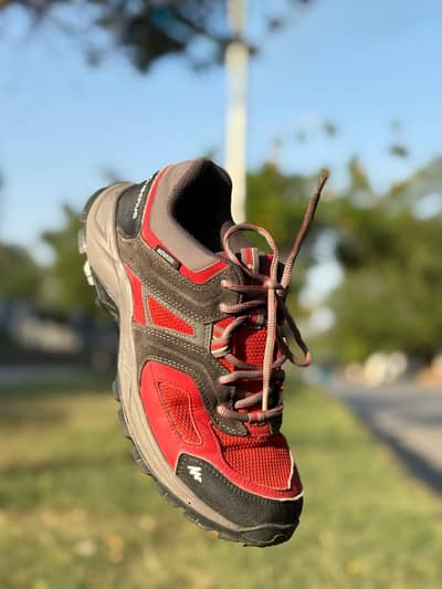 Quechua Forclaz Men’s Hiking Shoes – Size US-7 – Used