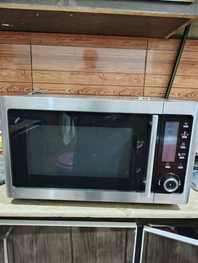 Medion Studio Microwave 4 in 1, model MD 12801