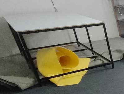 Cutting table for sale in good condition