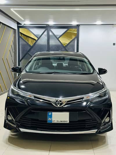 Toyota Corolla Altis Grande X CVT-i 1.8 Black Interior