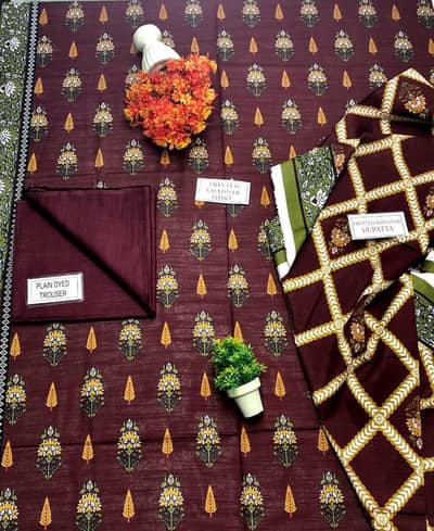 Fabric: Khaddar •  Shirt: Printed •  Trouser