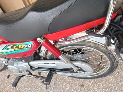 Honda 70 for sale in lush condition