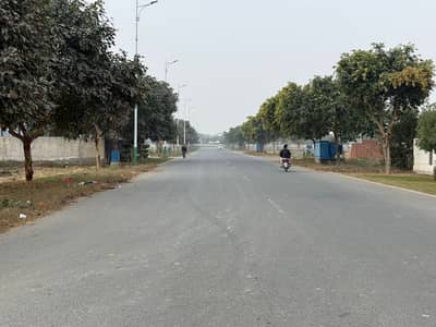 1 kanal Pair Plots 608+609 Available For Sale