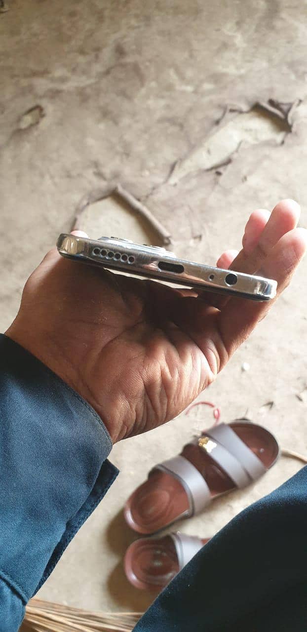 Techno Spark 30 pro 3