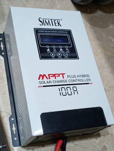 Simtek 100 amp MPPT  solar controller charger