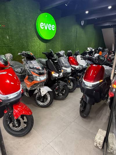 All Brands Evee/Eveon/Ramza/Yadea New Electric Scooty Models 2026 Aval
