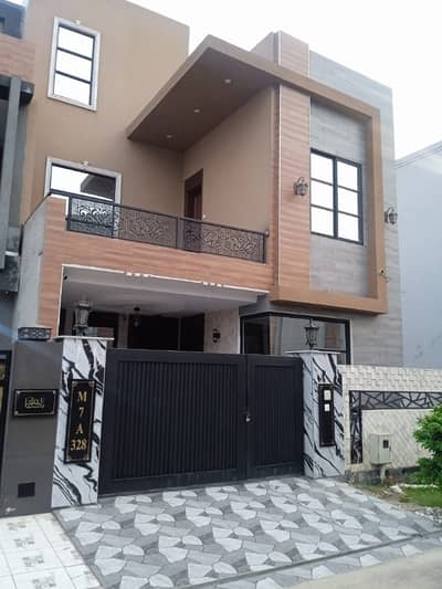 7 Marla Brand New HOuse For Sale In Lake City Sector M7a
