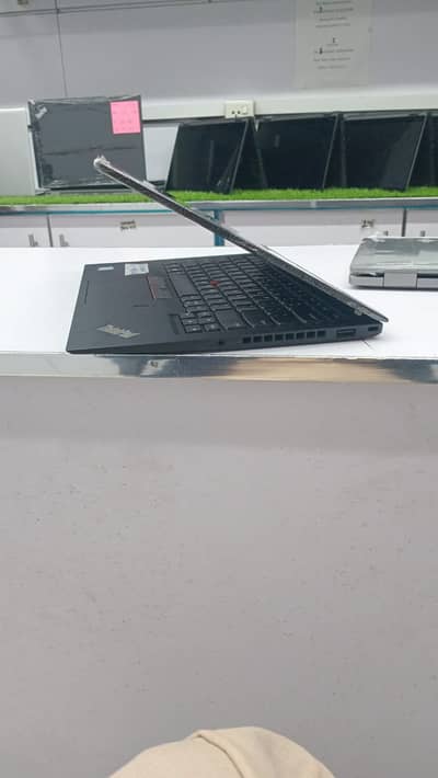 Lenovo ThinkPad – Core i5 7th Gen | 8GB / 256GB SSD