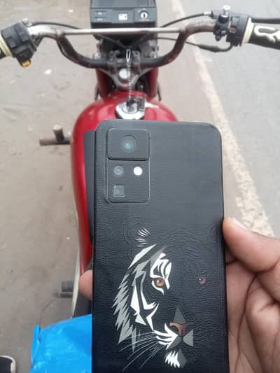 Infinix zero x pro 8/128 panel ma pin dot ha back crack ha