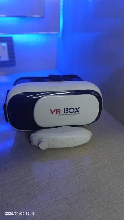 VR Box for Sale with controller– Like New