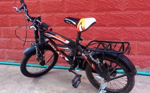 بہترین حالت میں بالکل نیو کنڈیشن میں ہے  سائیکل