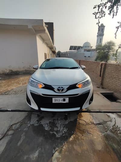 Toyota Yaris Ativ 21/22 Antique Car