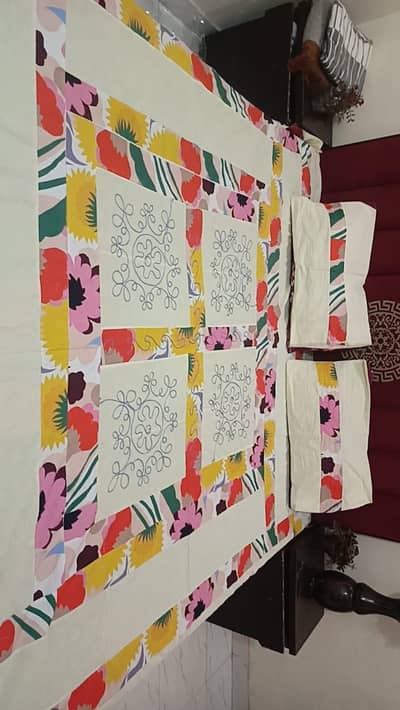 dubel bed key bedsheet