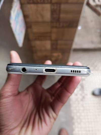 8/128 all okay koi masla nahi hai paper pack mobile no bargaining