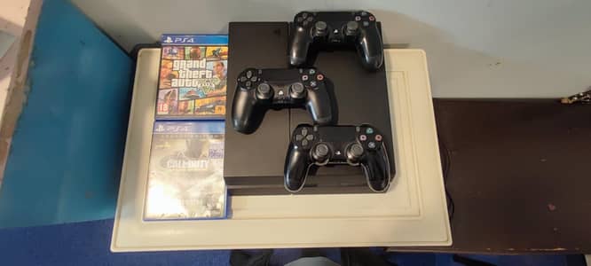 PS4 fat 1200 series Sealed with 3 controllers