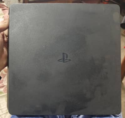 PS4 Slim 400 GB Console