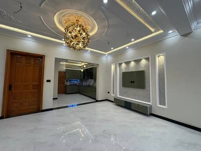 1 KANAL UPPER PORTION WITH GAS SEPARATE WAPDA METER AVAILABLE FOR RENT IN FORMANITES HOUSING SCHEME BLOCK-A LAHORE. 4 Bed Attach Bath Room