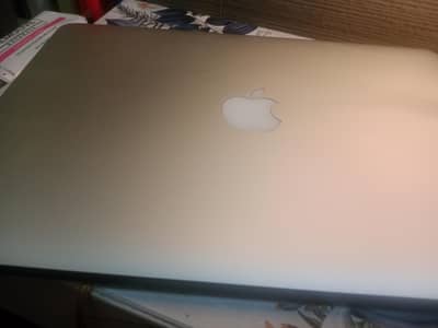MacBook Air 13-inch [2017]-For sale