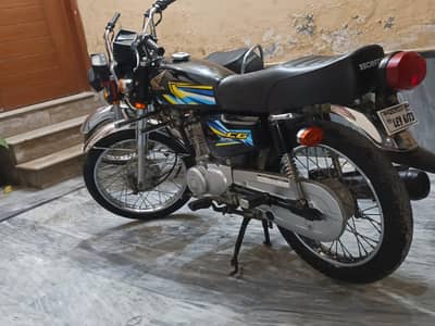 Honda 125 black Good condition