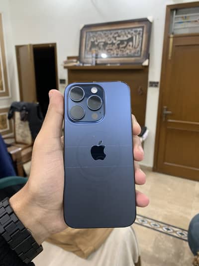 Apple iPhone 15 Pro