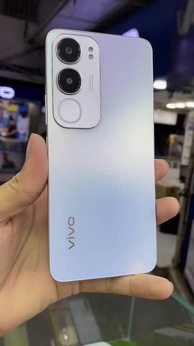Vivo y19s 4GB ram 128GB  storage