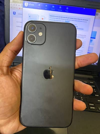 iPhone 11 factory unlock