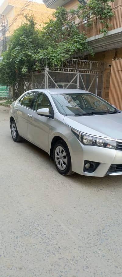 g Li Crola Available For Sale