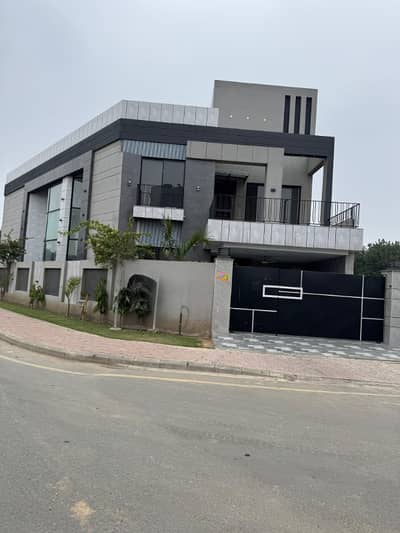 15 MARLA BRAND NEW LUXURY FULLY HOUSE FOR RENT BAHRIA TOWN LAHORE