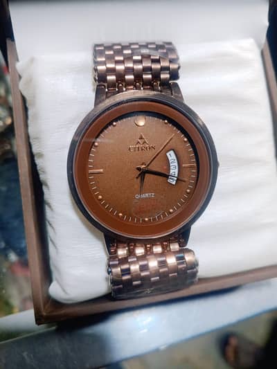 Stylish Quartz Watch – Brown Dial – Stainless Steel Chain