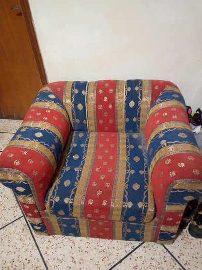 Sofa set six  seater urgent for sale