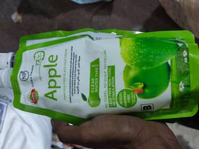 Apple Ammonia Free Black Hair Cream