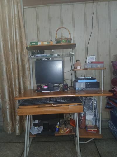 computer table 10/8 condition