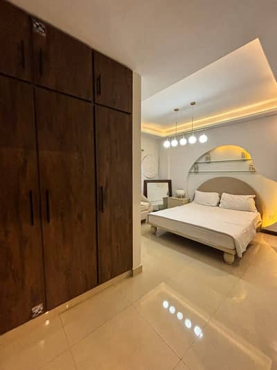 1,2 BED LUXURY FURNISHED FOR RANT IN GULBERG GREEN