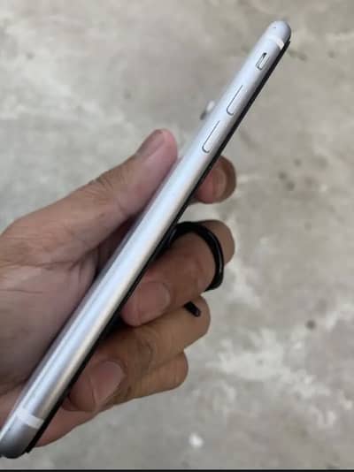 Se 2 Jv battery 77 or apple warranty ma hn no fault 10/9 condition