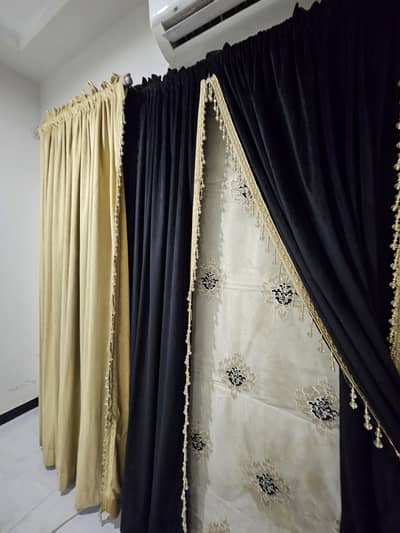 slightly used curtains with fittings In a very reasonable price