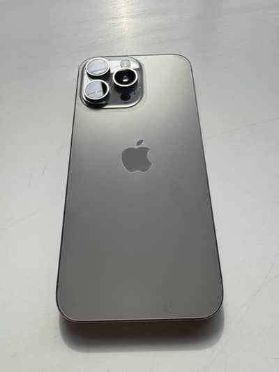 15 pro max natural titanium